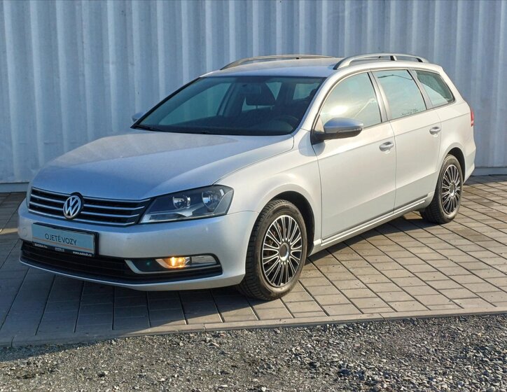 Volkswagen Passat Kombi 1,6 l 77 kw