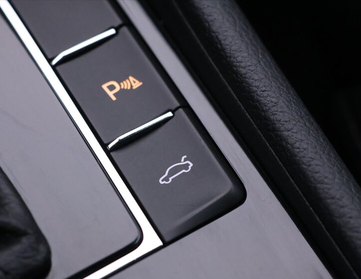 Škoda Superb Liftback 2,0 l 140 kw