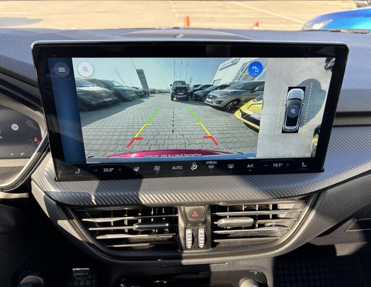 Ford Kuga SUV / Terénní 1,5 l 110 kw