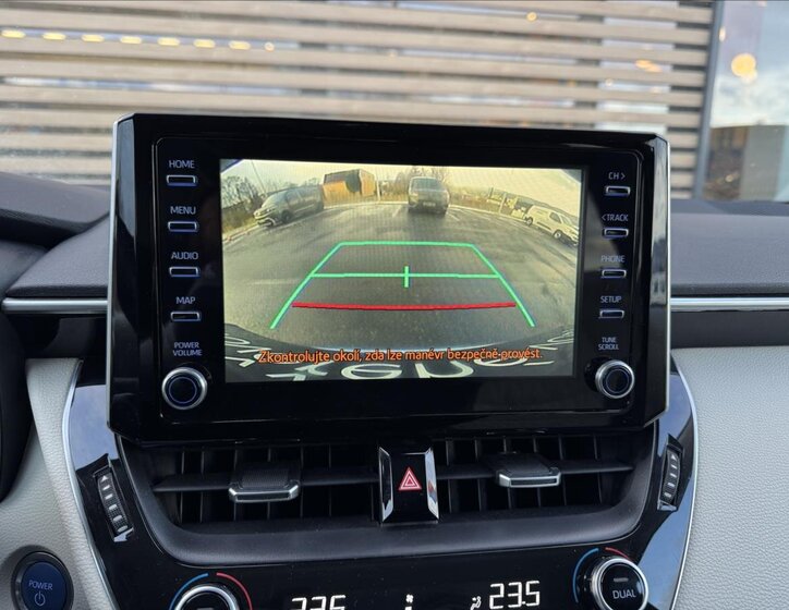 Toyota Corolla Sedan / Limuzína 1,8 l 72 kw