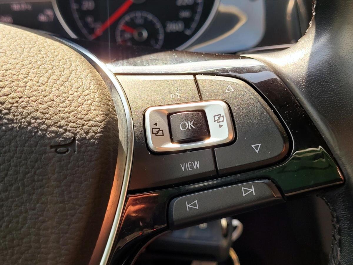 Volkswagen Golf Kombi 1,6 l 85 kw