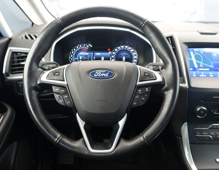 Ford S-MAX 9