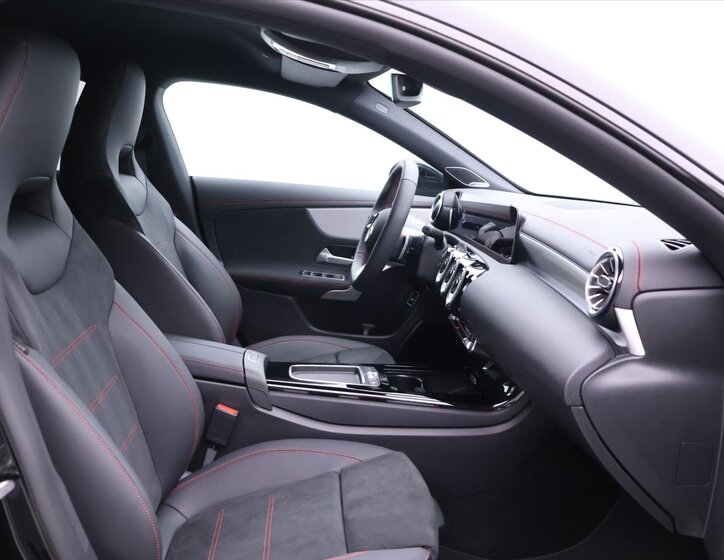 Mercedes-Benz CLA Kupé 1,3 l 120 kw