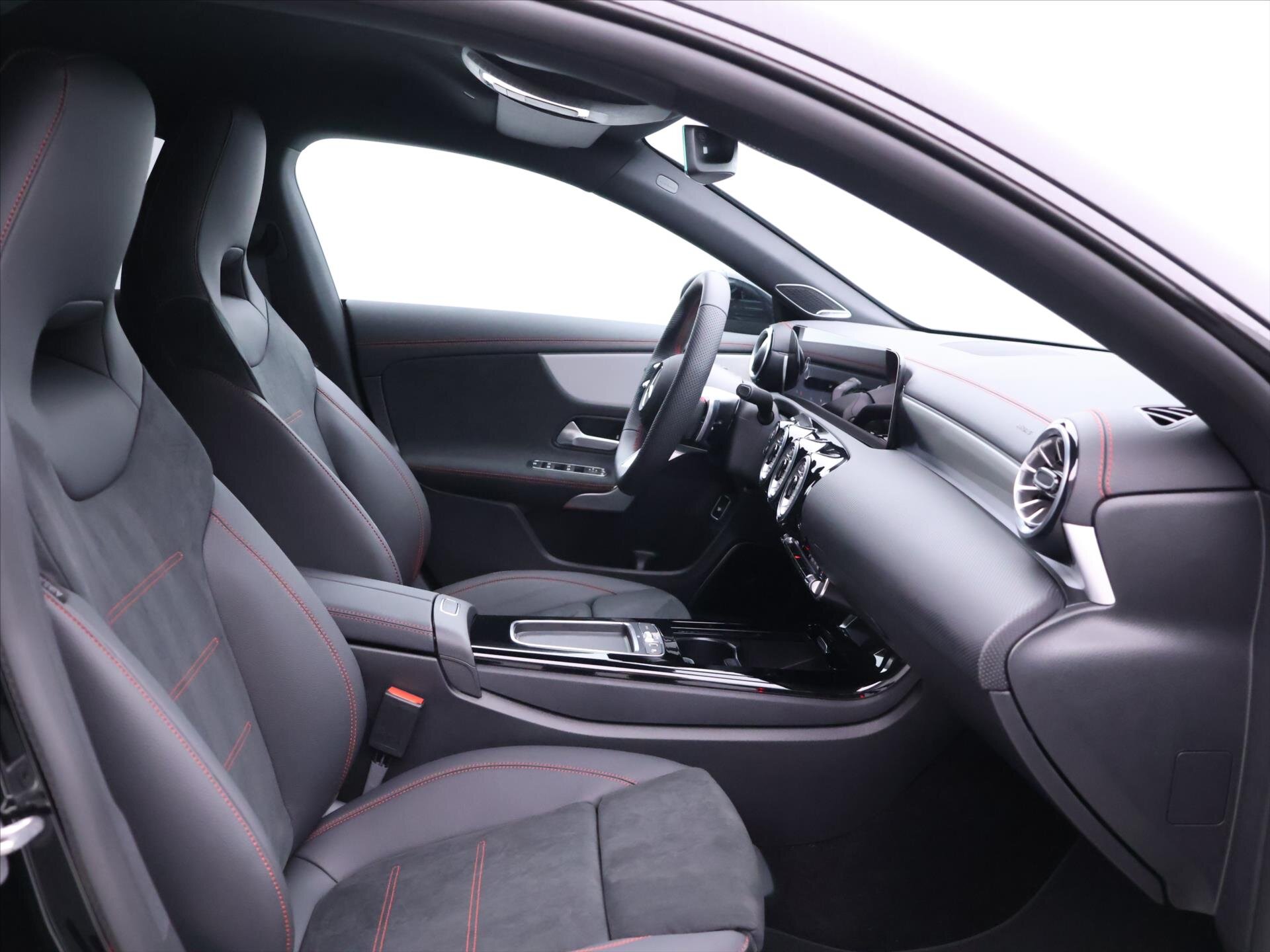 Mercedes-Benz CLA Kupé 1,3 l 120 kw