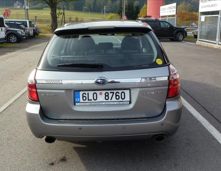 Subaru Legacy Kombi 2,0 l 121 kw
