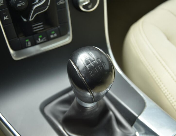 Volvo V60 Kombi 2,0 l 120 kw