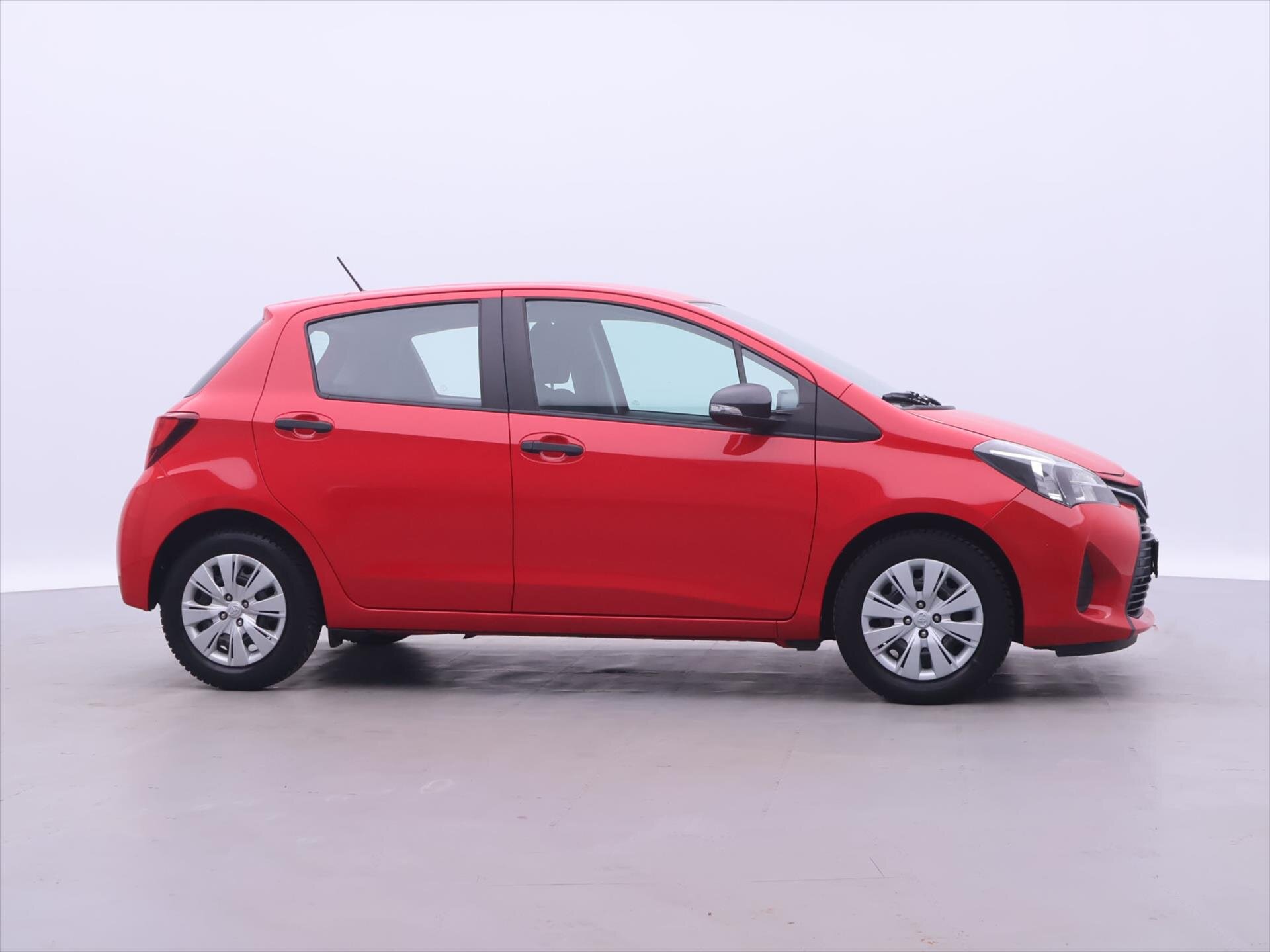 Toyota Yaris Hatchback 998,0 51 kw