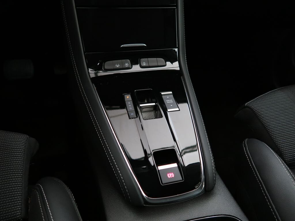 Opel Grandland SUV 1,2 l 96 kw