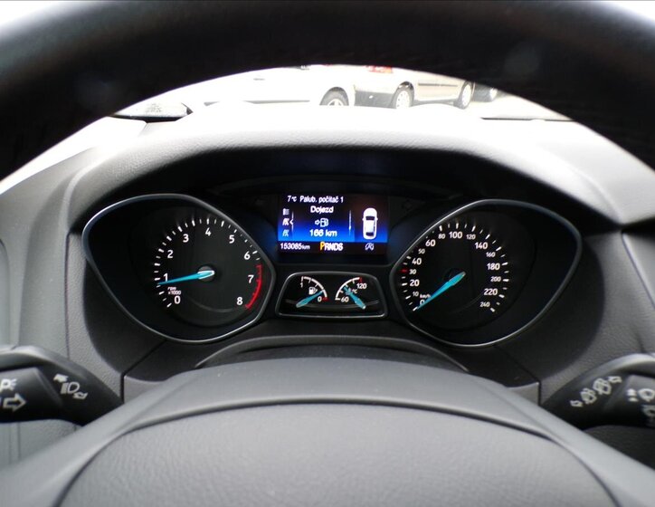 Ford Focus Kombi 999,0 92 kw