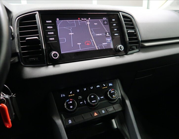 Škoda Karoq SUV 1,5 l 110 kw