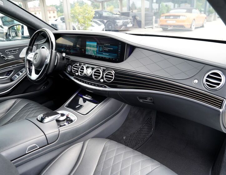 Mercedes-Benz Třídy S 61