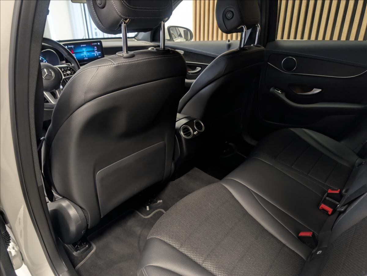 Mercedes-Benz GLC SUV 2,0 l 145 kw