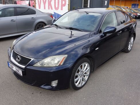 Lexus IS 220
