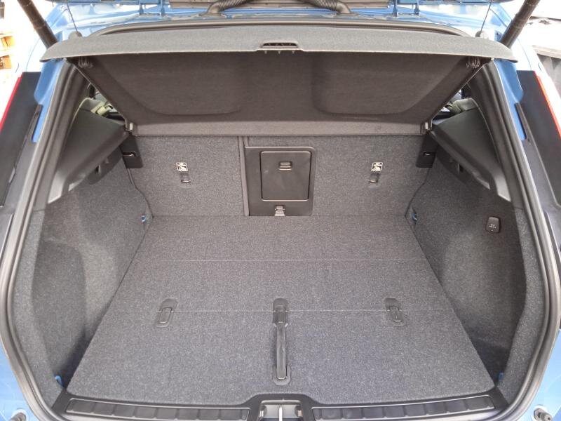 Volvo XC40 SUV 2,0 l 120 kw