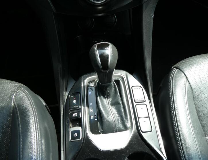 Hyundai Grand Santa Fe 37