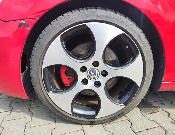 Volkswagen Golf Kombi 2,0 l 155 kw