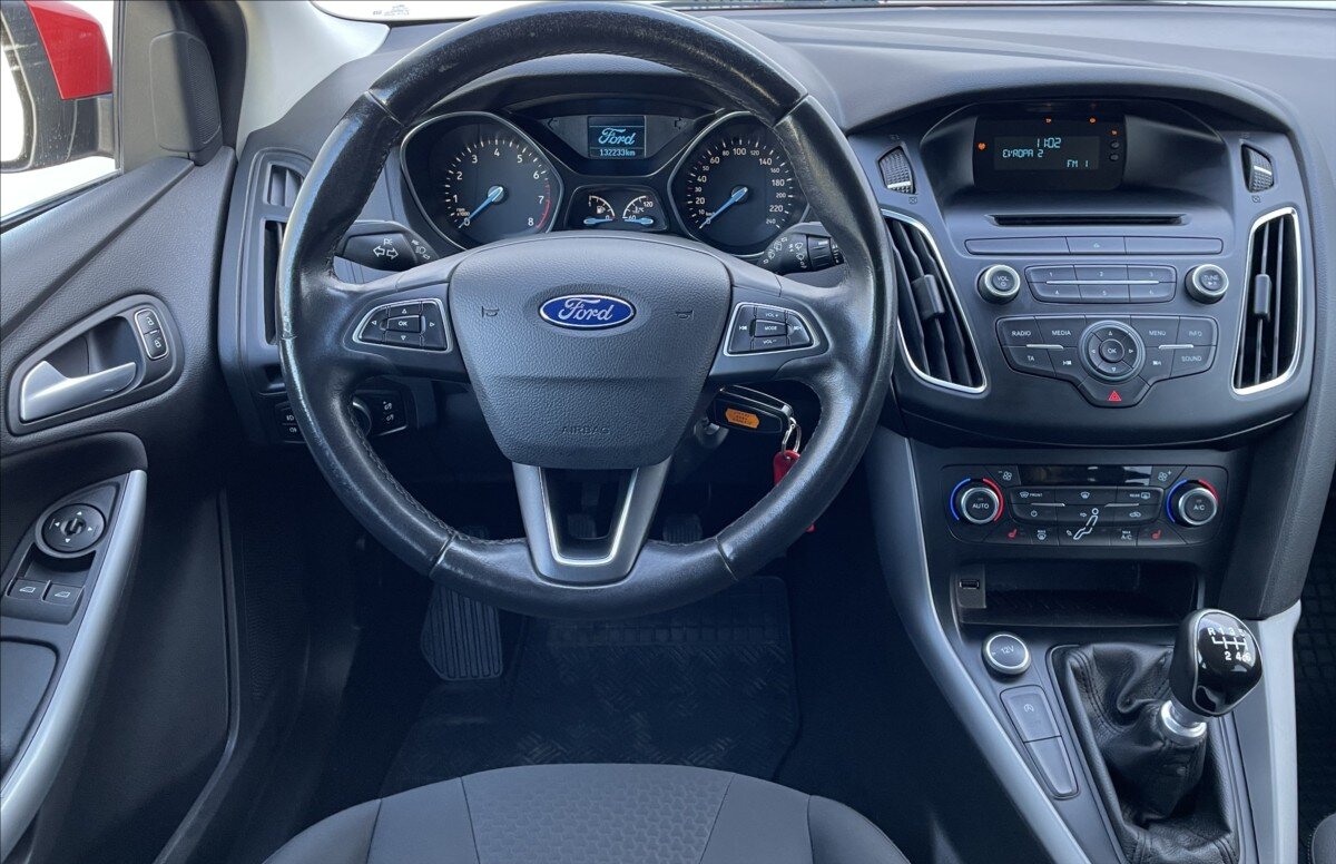 Ford Focus Kombi 999,0 92 kw