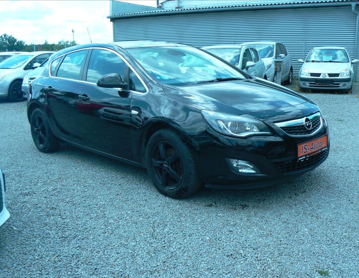 Opel Astra 2