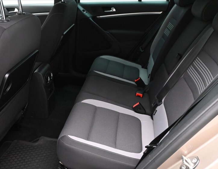 Volkswagen Tiguan SUV 2,0 l 81 kw