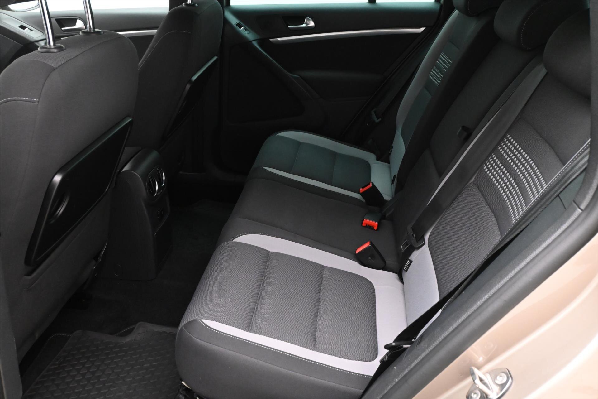 Volkswagen Tiguan SUV 2,0 l 81 kw