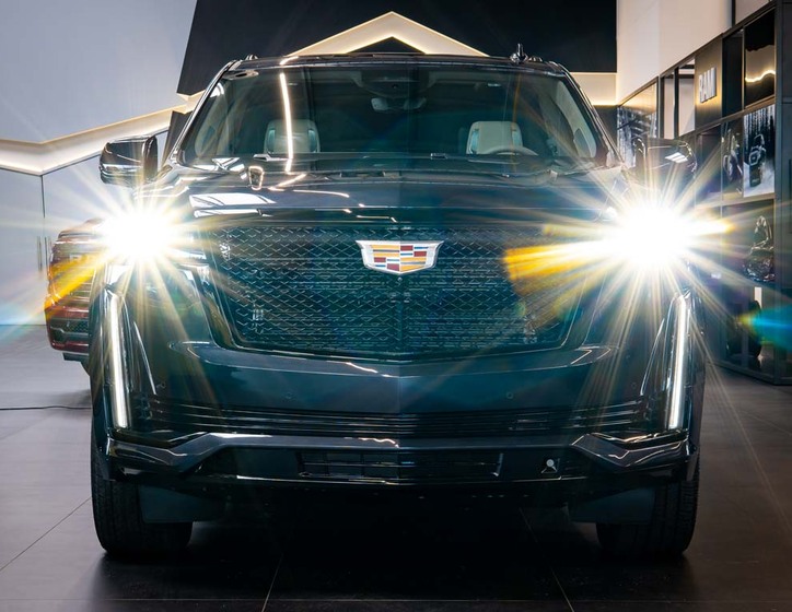 Cadillac Escalade 12