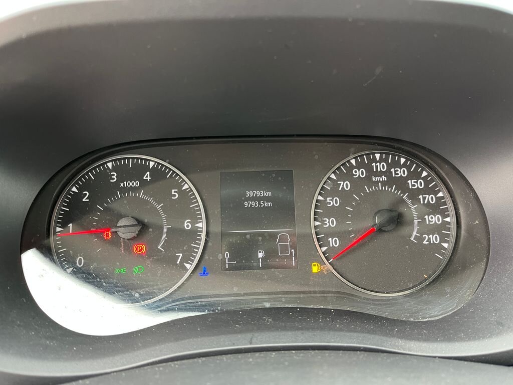 Nissan Interstar Skříň 2,3 l 100 kw