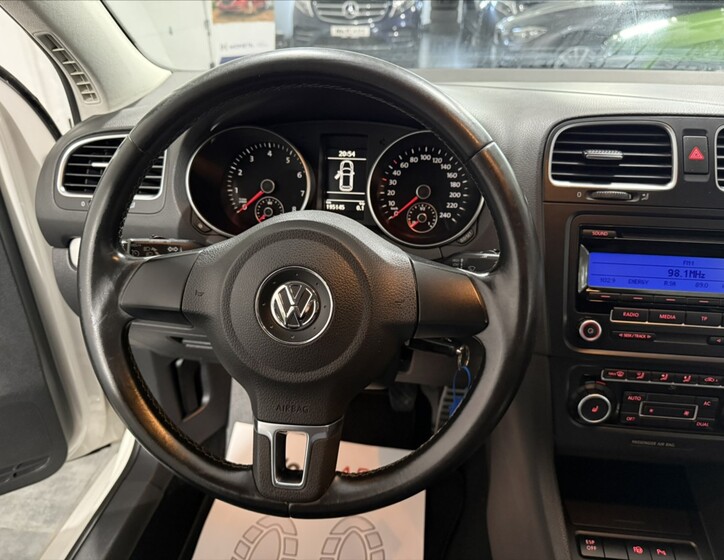 Volkswagen Golf 8