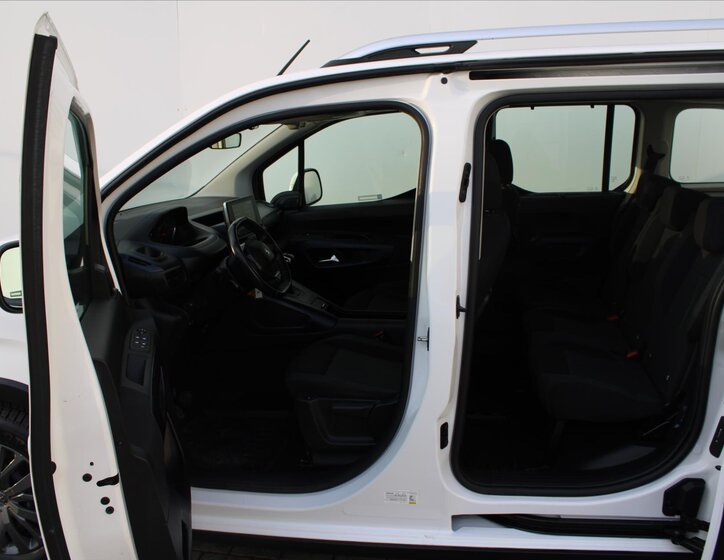 Peugeot Rifter MPV 1,5 l 96 kw