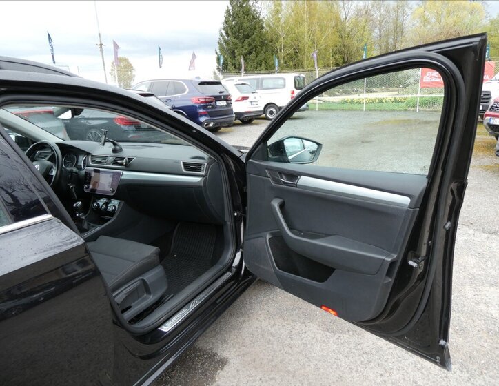 Škoda Superb Kombi 1,6 l 88 kw