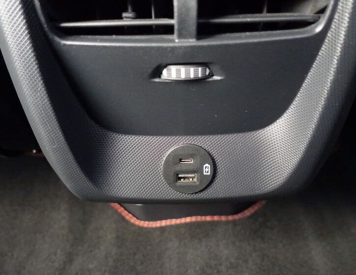 Ford Mustang Mach-E 33