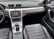 Volkswagen Passat Kombi 2,0 l 103 kw