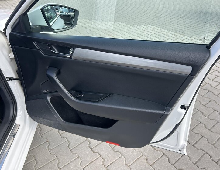 Škoda Superb Kombi 2,0 l 110 kw