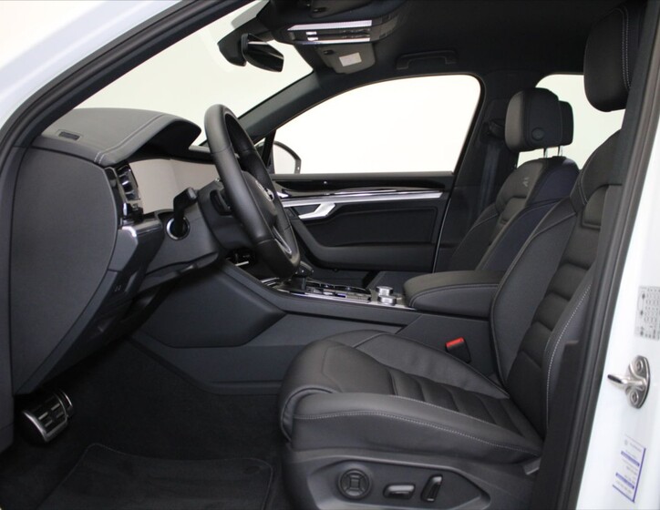 Volkswagen Touareg 6