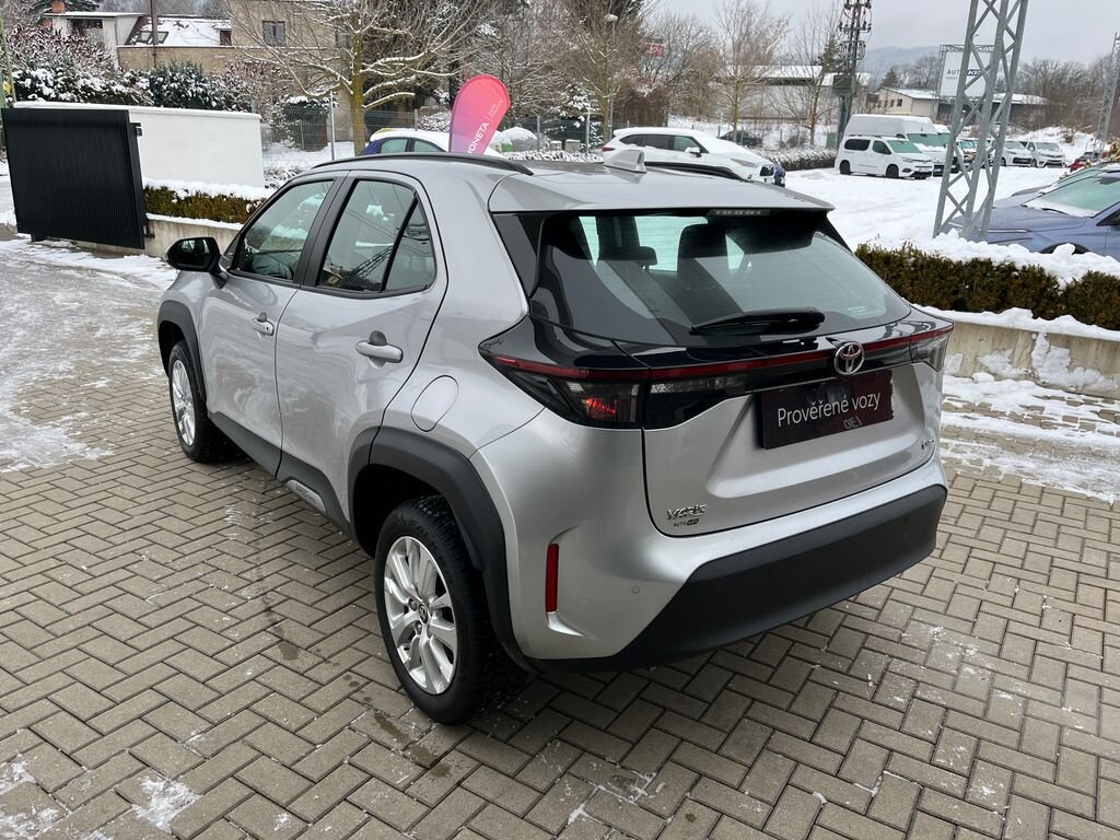 Toyota Yaris Cross SUV 1,5 l 68 kw