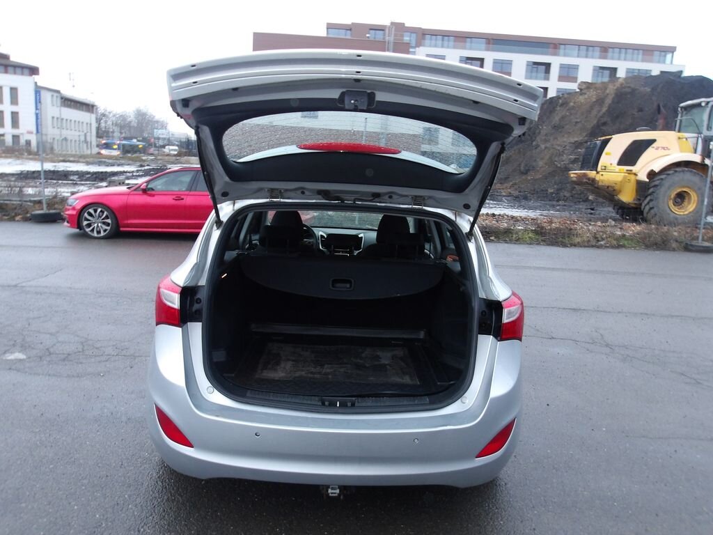 Hyundai i30 Kombi 1,6 l 99 kw