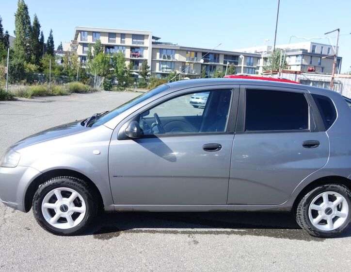 Chevrolet Aveo 10