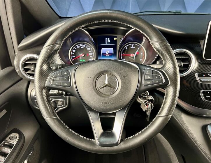 Mercedes-Benz Třídy V 12