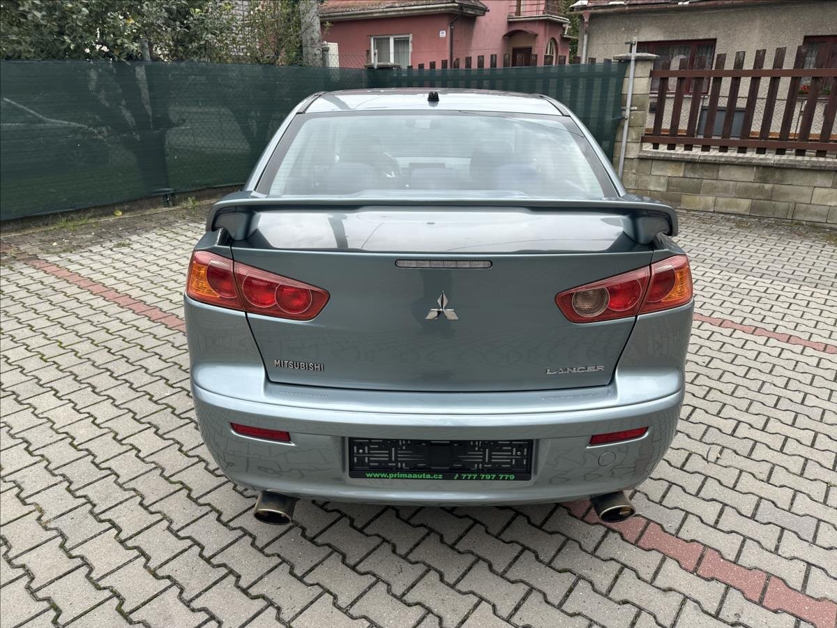 Mitsubishi Lancer