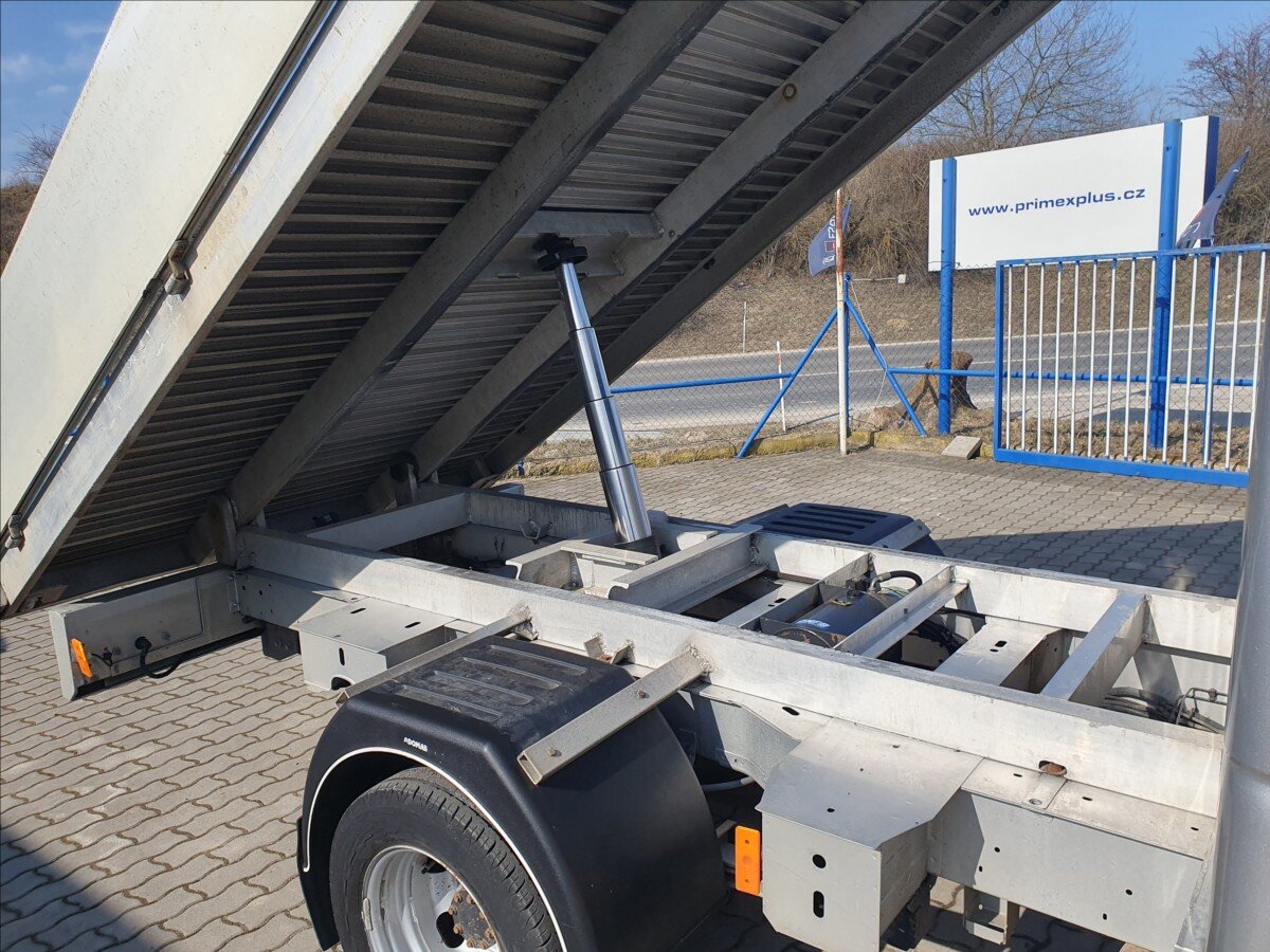 Nissan NV400 Sklápěč 2,3 l 120 kw