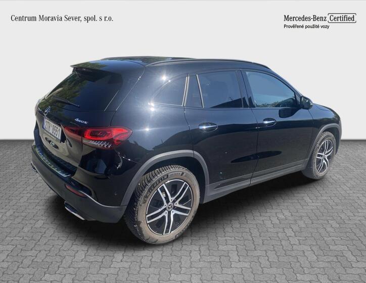 Mercedes-Benz GLA 5