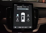 Volvo XC90 SUV / Terénní 2,0 l 228 kw