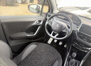 Peugeot 2008 SUV / Terénní 1,2 l 61 kw
