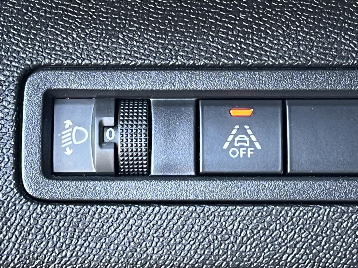 Peugeot 3008 SUV / Terénní 1,5 l 96 kw