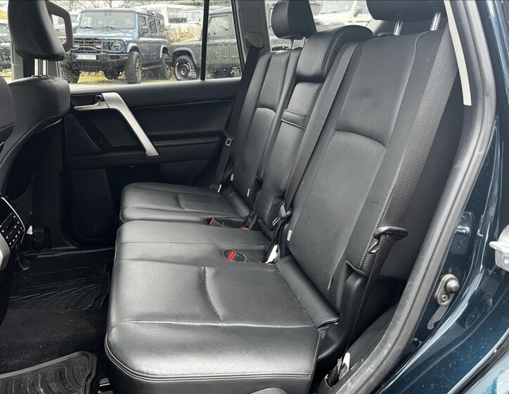 Toyota Land Cruiser 10