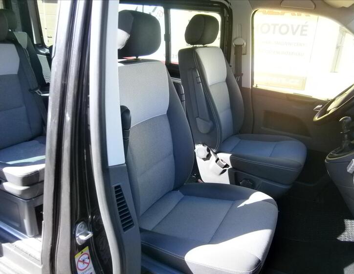 Volkswagen Multivan 8