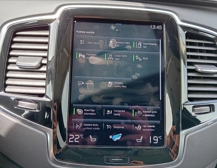 Volvo XC90 SUV / Terénní 2,0 l 173 kw