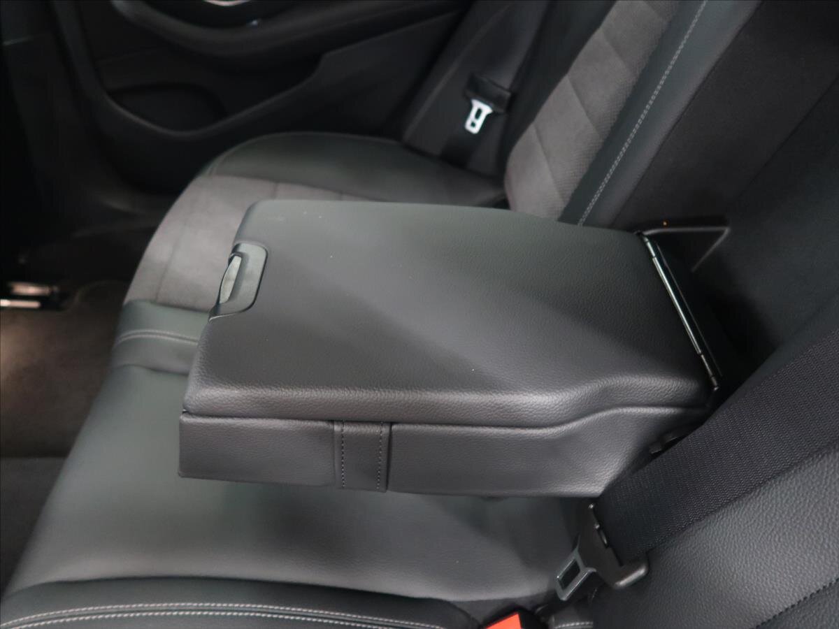 Mercedes-Benz Třídy E Kombi 2,0 l 143 kw