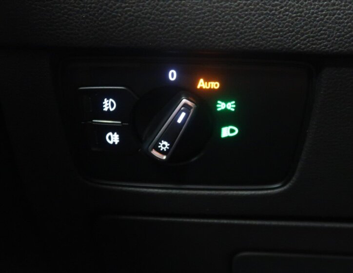 Volkswagen Passat Kombi 2,0 l 140 kw