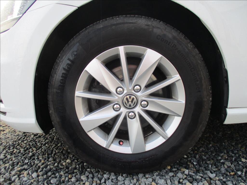 Volkswagen Golf Hatchback 999,0 63 kw