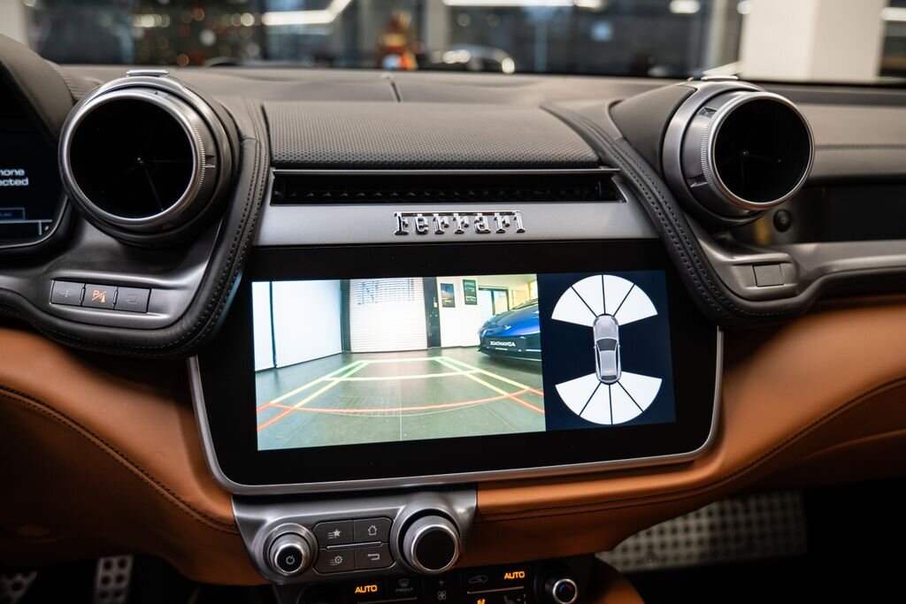 Ferrari GTC4 Lusso Kupé 6,3 l 507 kw